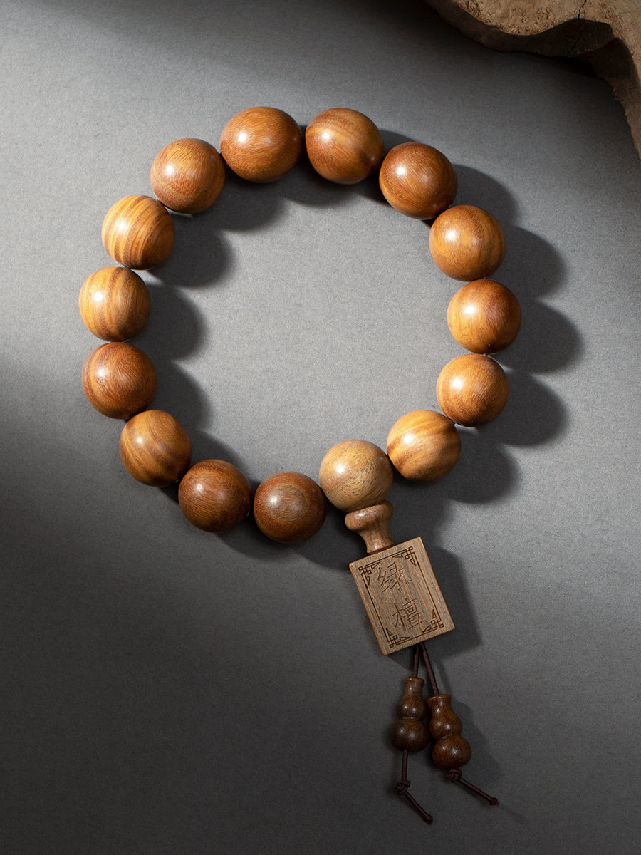 Green Sandalwood Plaque Bracelet · 15 mm