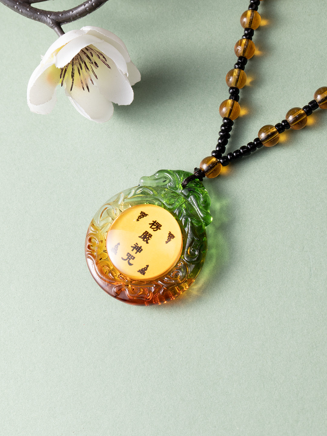 Round Shurangama Mantra Pendant Necklace · Green Border