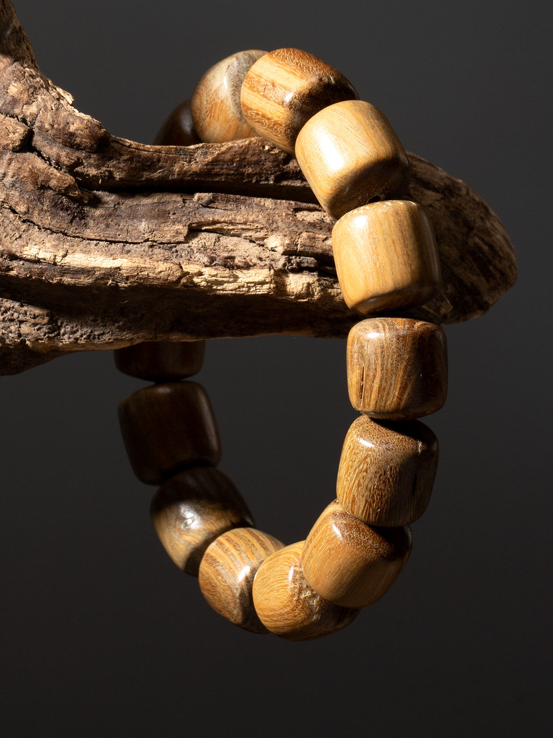 Green Sandalwood Barrel-Bead Bracelet