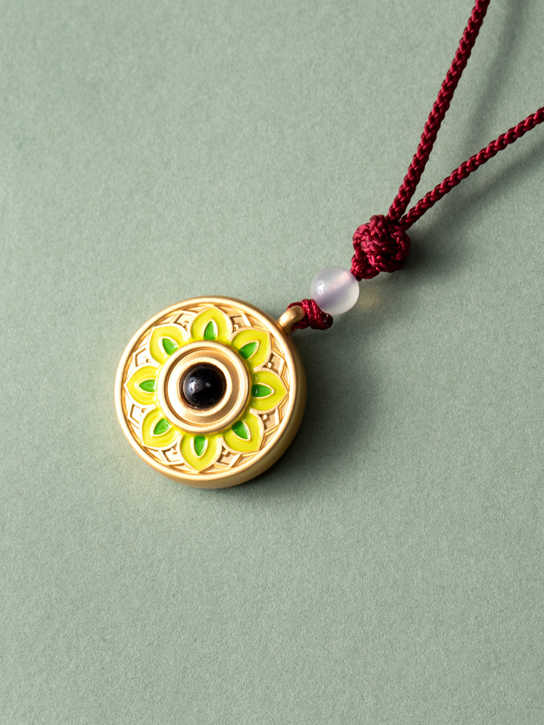 Baoxiang Flower Projection Pendant · Shurangama Mantra