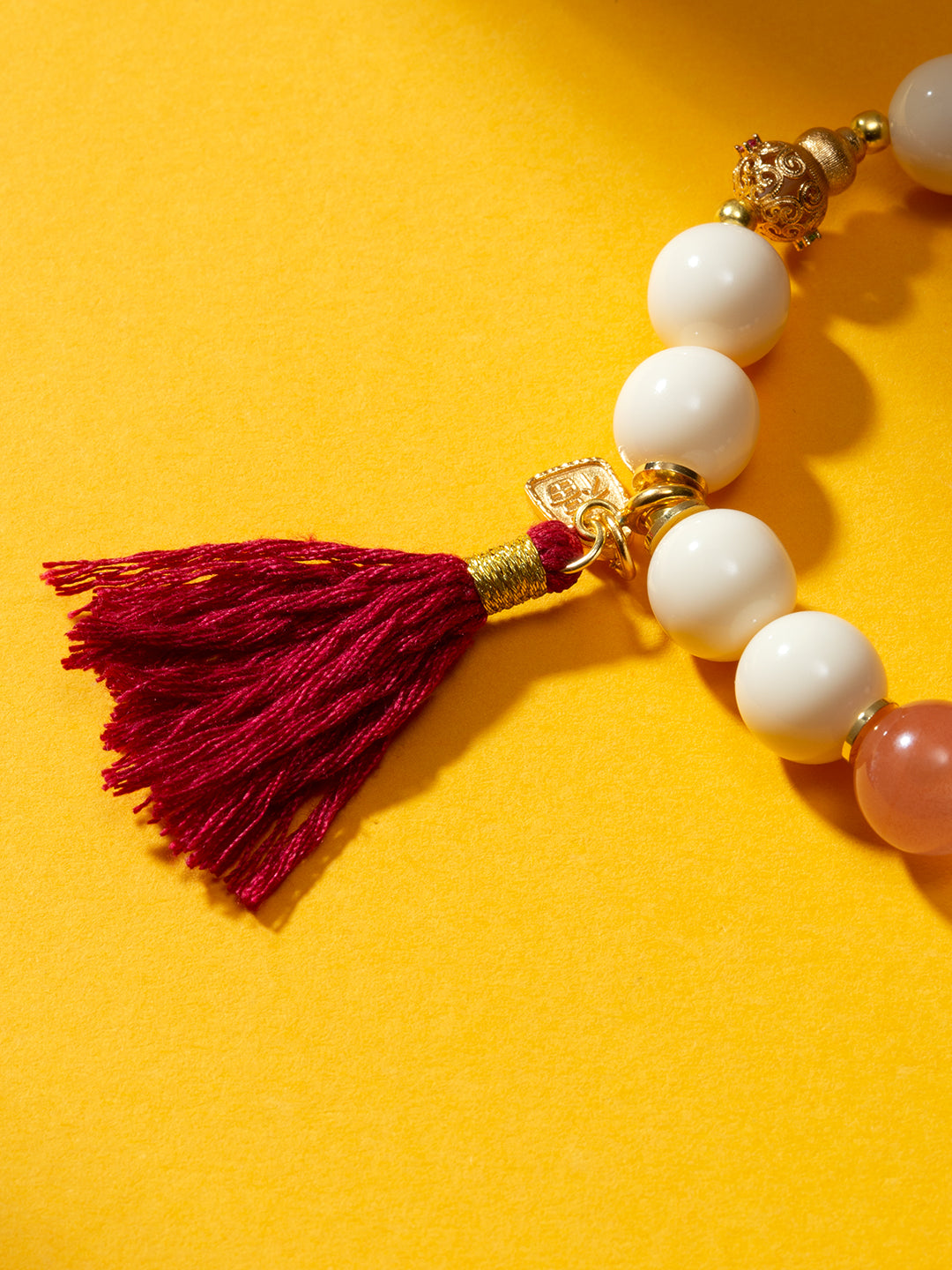 Ivory Nut Southern Red Bracelet | Zensambodhi