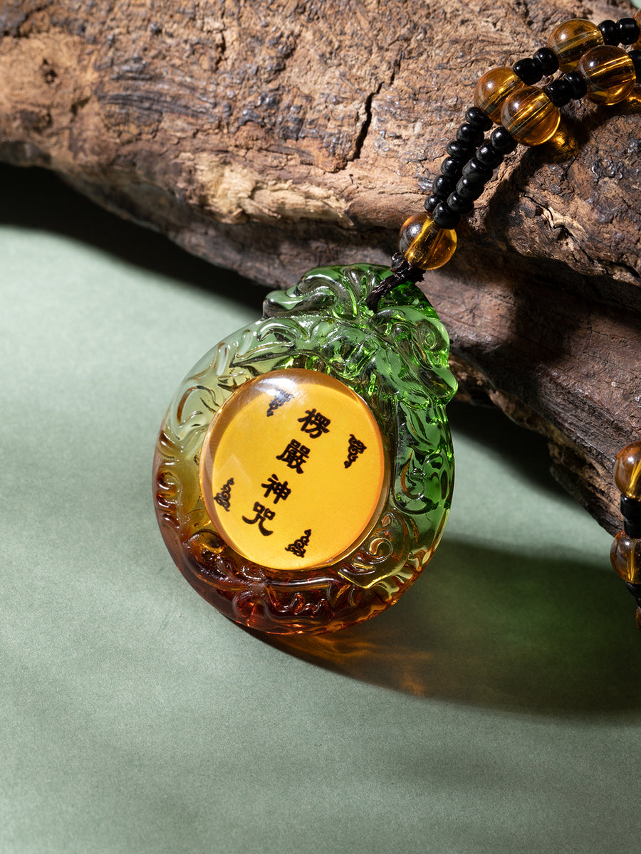 Round Shurangama Mantra Pendant Necklace · Green Border